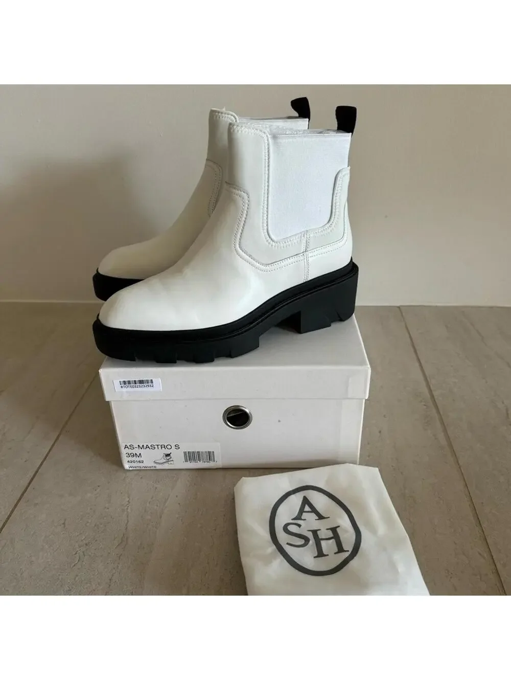 Ash Metro | Moto Ankle Leather Women's White Chelsea Boots Size 39 | 8.5